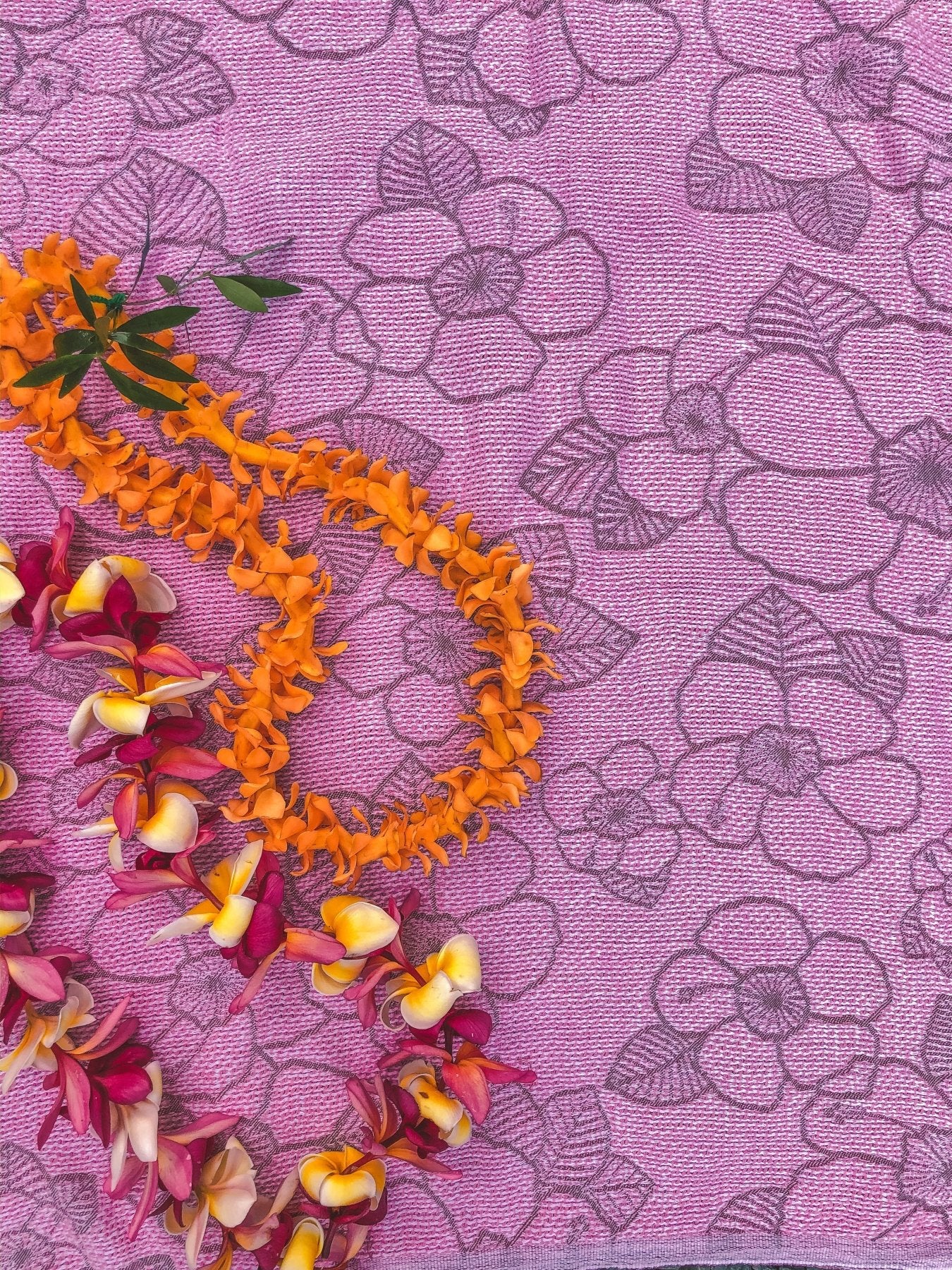 Pure Hibiscus Luxe Hawaiian Beach Towel - Triniskies