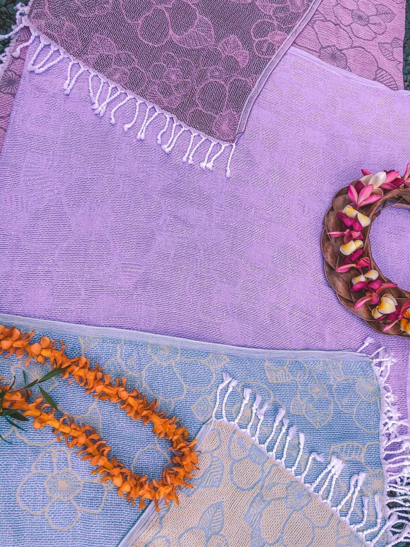 Pure Hibiscus Luxe Hawaiian Beach Towel - Triniskies